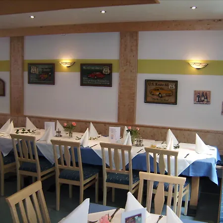Mini-hôtel Alpenrose 3*